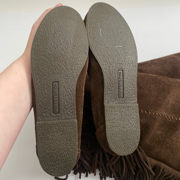 NWOT Minnetonka Suede Tall Brown Fringe Moccasin Boots - Picture 7 of 11